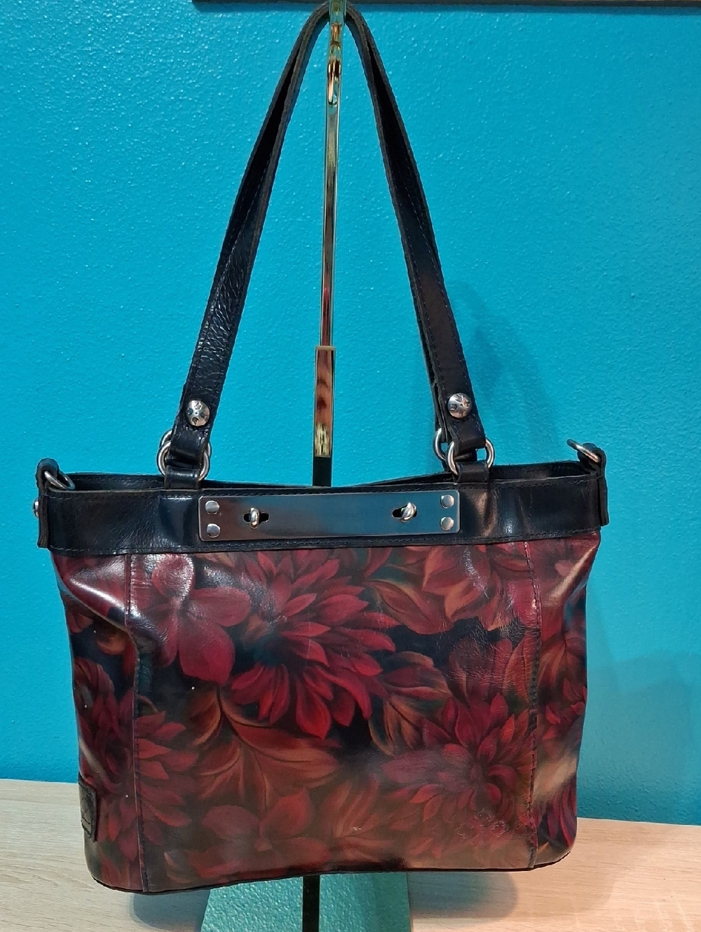 Patricia Nash Arden  Shoulder  Tote Bag In Rustic Mums Print